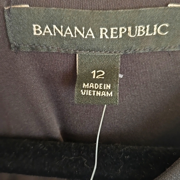 Banana Republic Black Asymmetrical Flounce Dress Scuba Midi Size 12 NWT - Picture 8 of 14